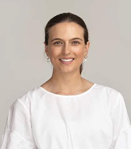 Dr Sophie Otlowski